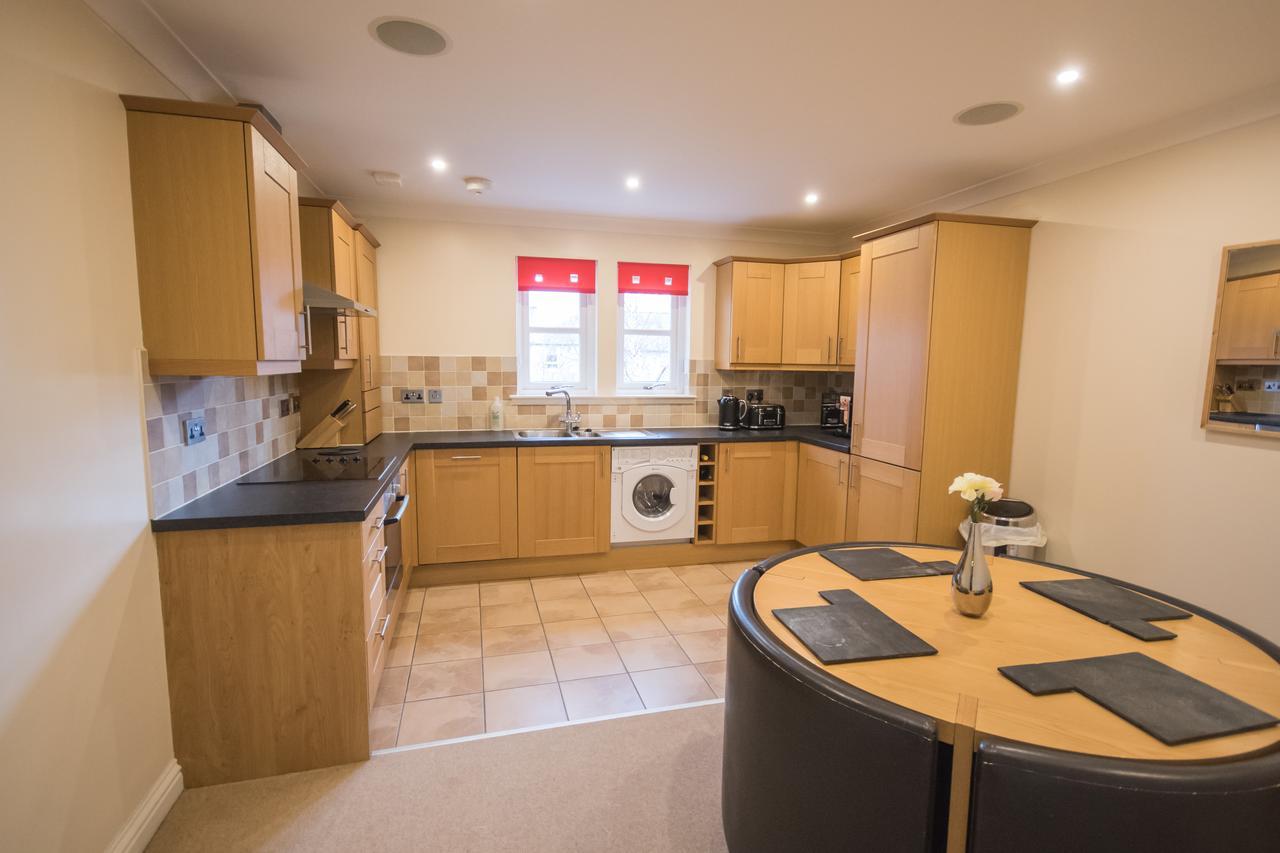 Crown Luxury Serviced Apartment Инвернес Екстериор снимка